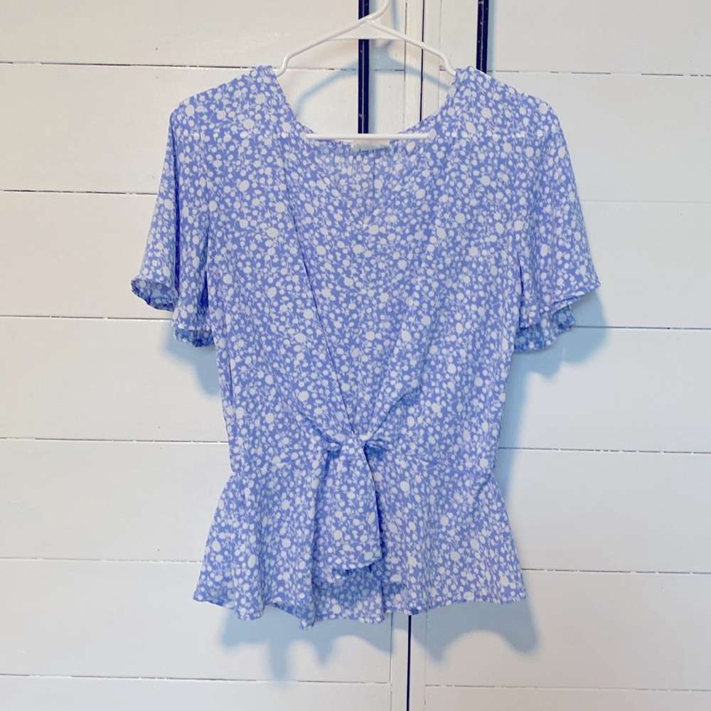 Sienna Sky Butterfly Sleeve Front-Tie Loose Peplum Ditsy Floral Top
